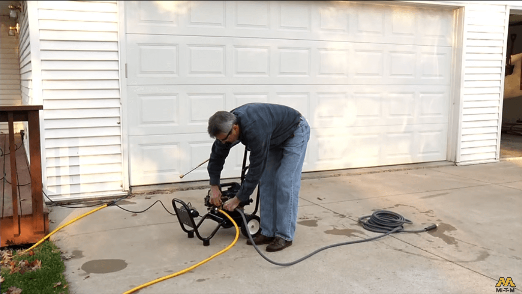 How Do You Use a Pressure Washer?